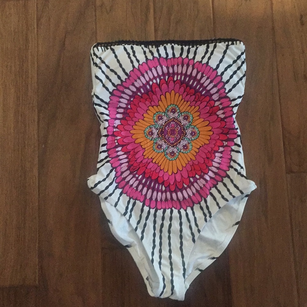 NWT Trina Turk Ibiza Bandeau Swim